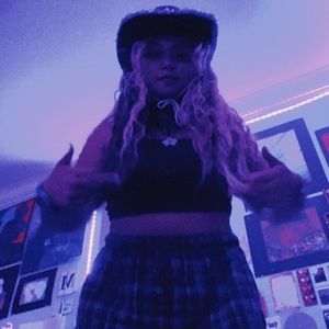 Meet your Posher, Molly